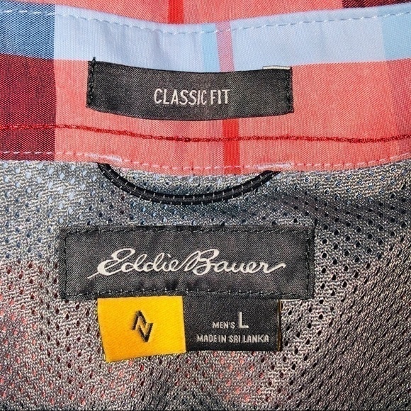 Eddie Bauer Classic Fit Casual Button Down Shirt - Picture 3 of 9